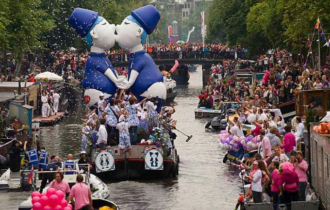 Amsterdam Canal Pride History In Pictures Romeo